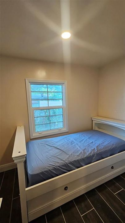 For Rent: $900 (1 beds, 1 baths, 500 Square Feet)