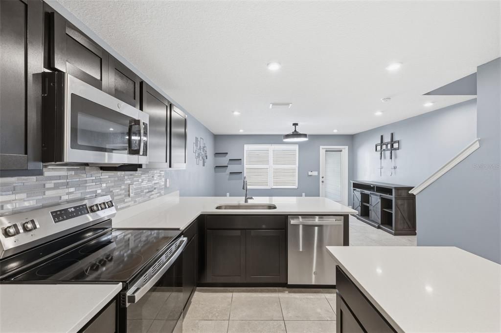 For Sale: $255,000 (3 beds, 2 baths, 1440 Square Feet)