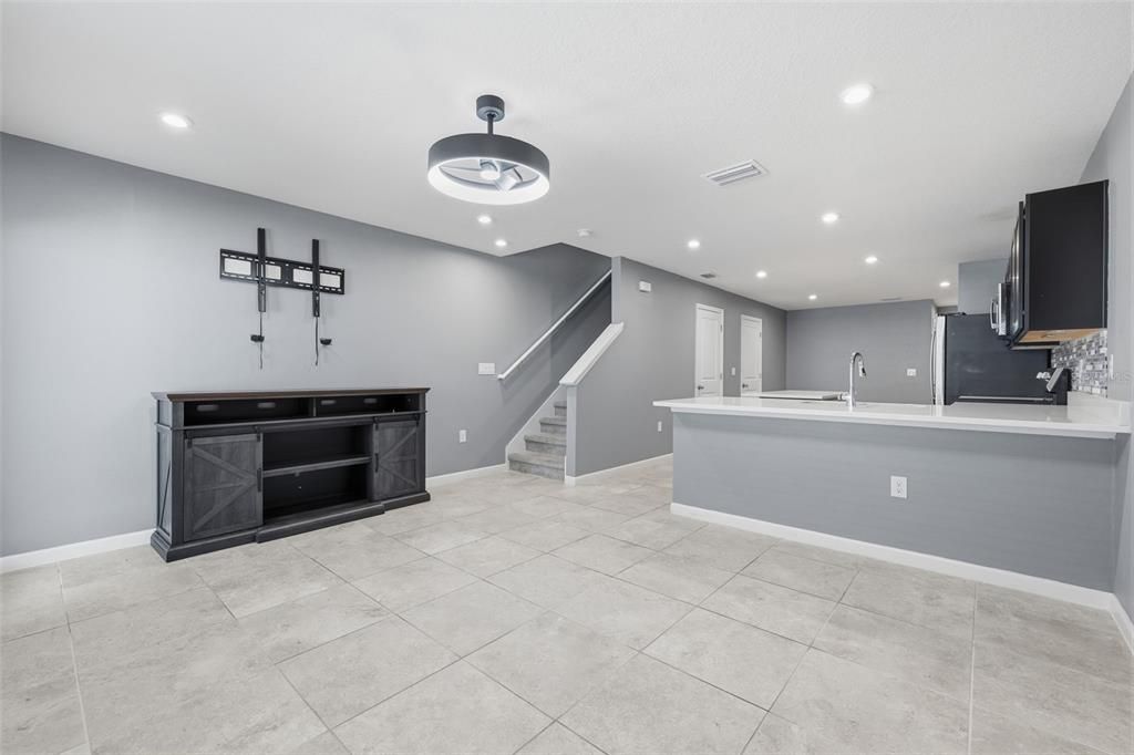 For Sale: $255,000 (3 beds, 2 baths, 1440 Square Feet)