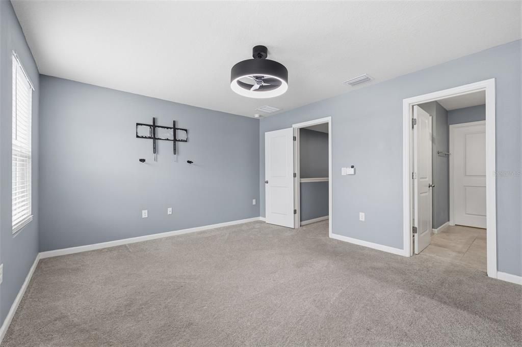 For Sale: $255,000 (3 beds, 2 baths, 1440 Square Feet)