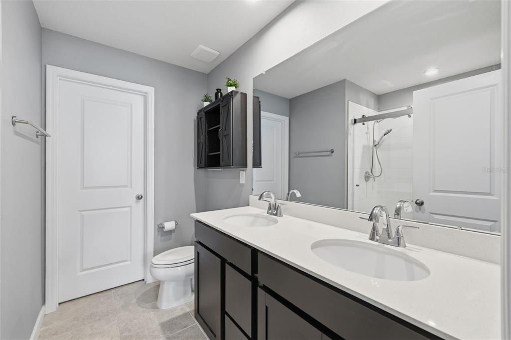 For Sale: $255,000 (3 beds, 2 baths, 1440 Square Feet)