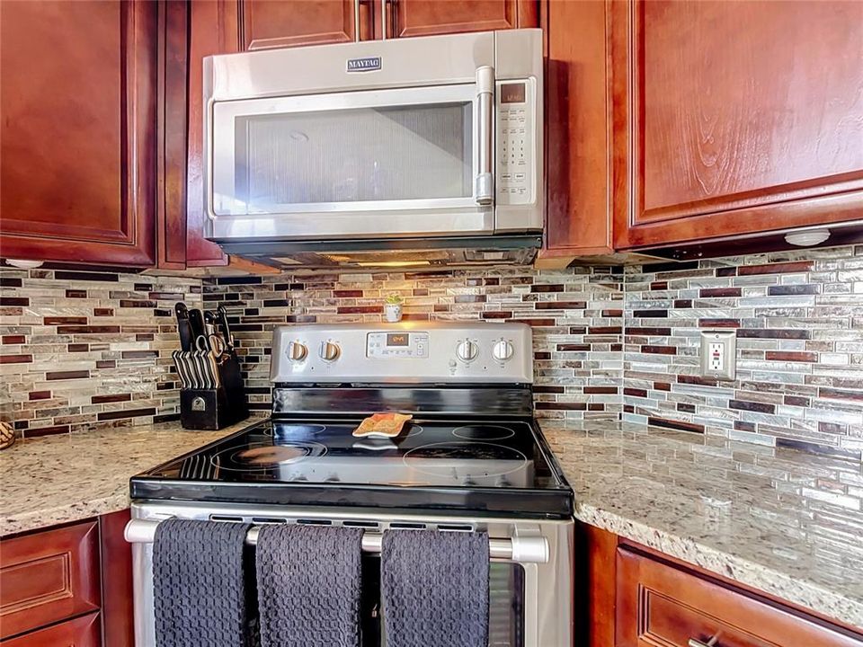 For Sale: $389,900 (3 beds, 2 baths, 1548 Square Feet)