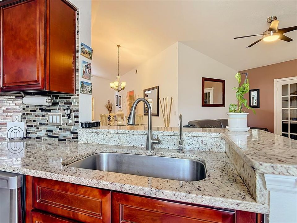 For Sale: $389,900 (3 beds, 2 baths, 1548 Square Feet)