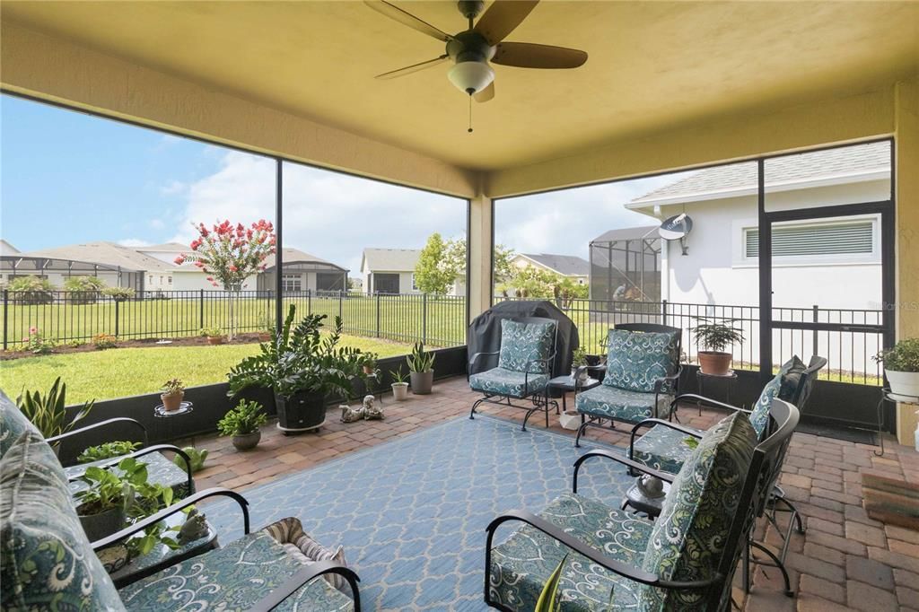 En Venta: $519,500 (3 camas, 3 baños, 2365 Pies cuadrados)