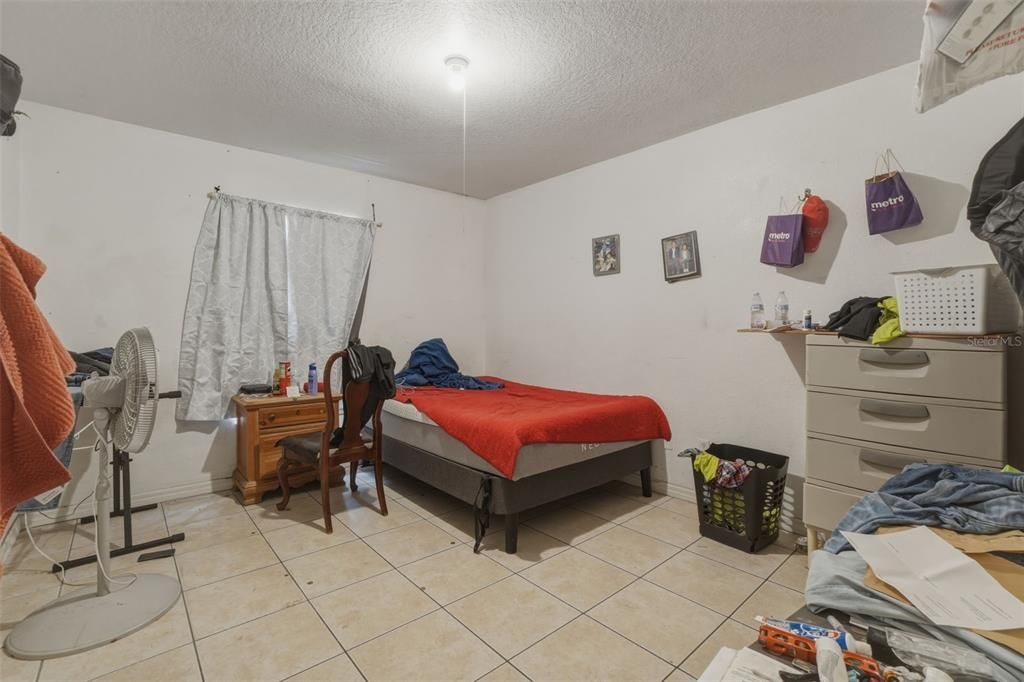 En Venta: $270,000 (3 camas, 2 baños, 1403 Pies cuadrados)