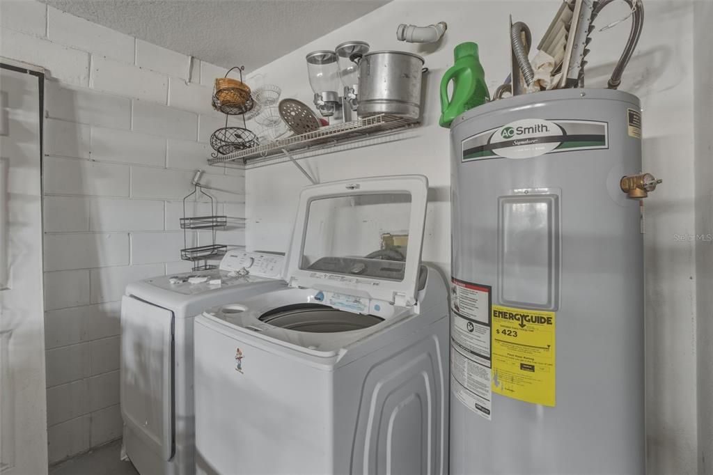 En Venta: $270,000 (3 camas, 2 baños, 1403 Pies cuadrados)