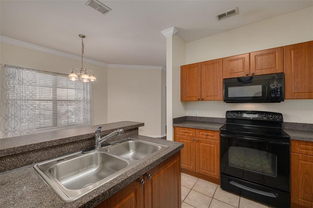 En Venta: $248,900 (2 camas, 2 baños, 1125 Pies cuadrados)