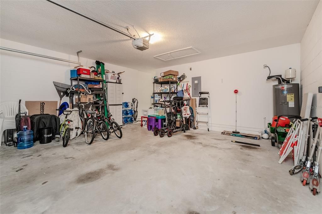 For Sale: $425,000 (4 beds, 3 baths, 2314 Square Feet)