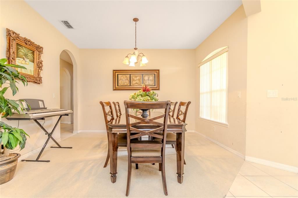 For Sale: $425,000 (4 beds, 3 baths, 2314 Square Feet)