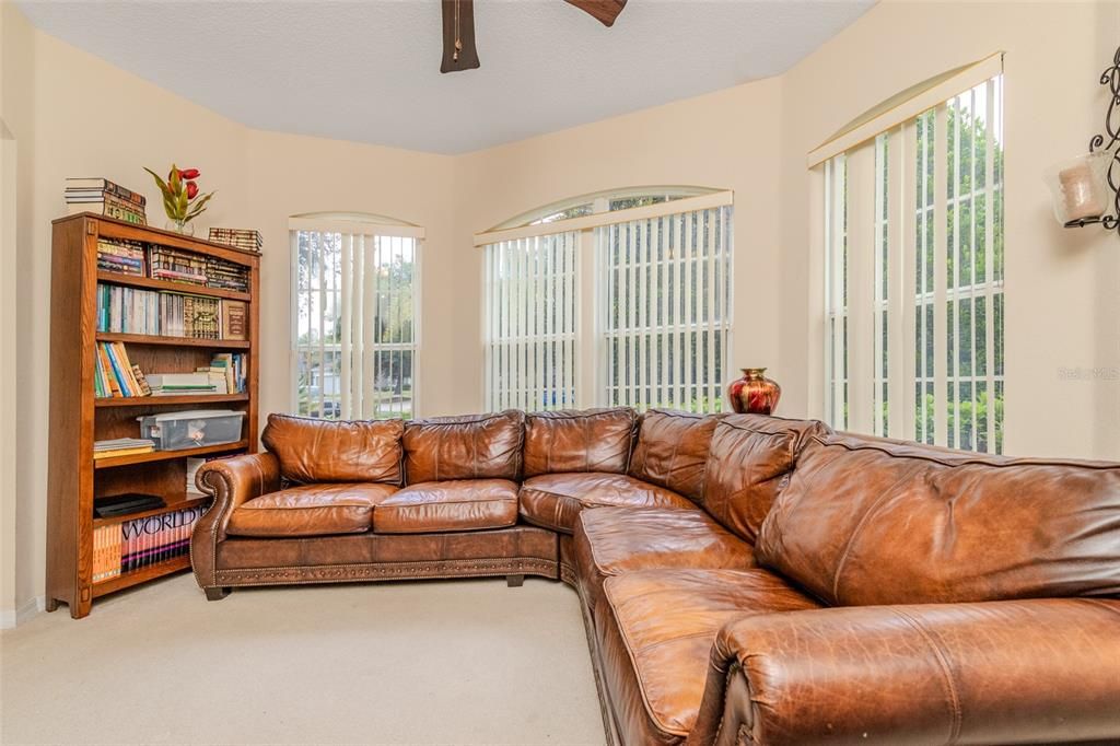 For Sale: $425,000 (4 beds, 3 baths, 2314 Square Feet)