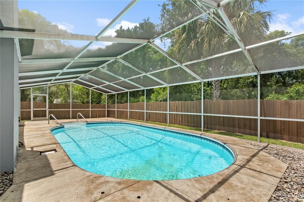 Active With Contract: $235,000 (3 beds, 2 baths, 1786 Square Feet)