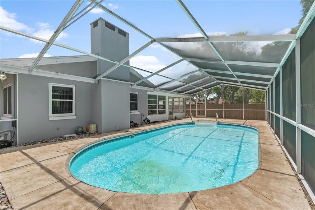 Active With Contract: $235,000 (3 beds, 2 baths, 1786 Square Feet)