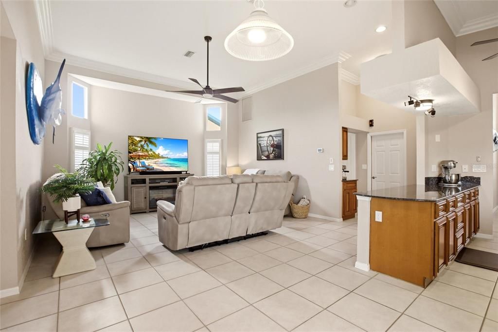 For Sale: $475,000 (3 beds, 2 baths, 2160 Square Feet)