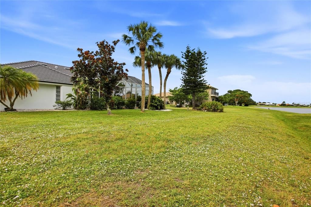 For Sale: $475,000 (3 beds, 2 baths, 2160 Square Feet)