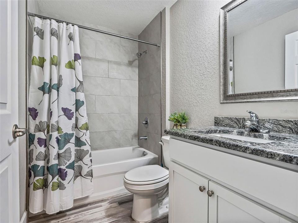 For Sale: $273,000 (3 beds, 2 baths, 1324 Square Feet)