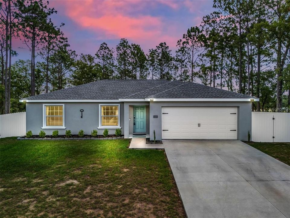 For Sale: $273,000 (3 beds, 2 baths, 1324 Square Feet)