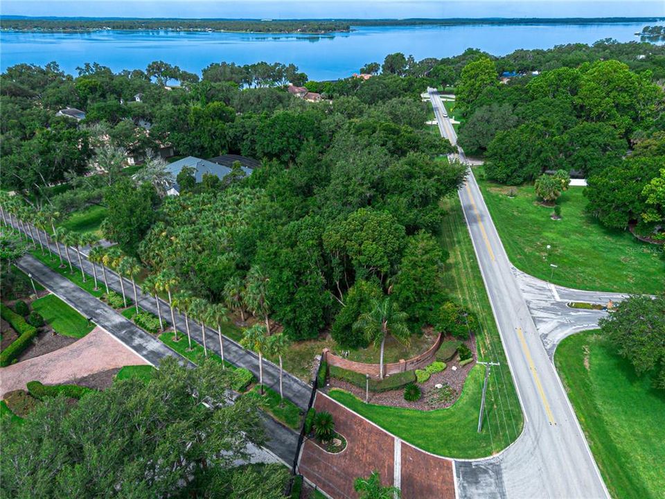 待售: $250,000 (1.04 acres)