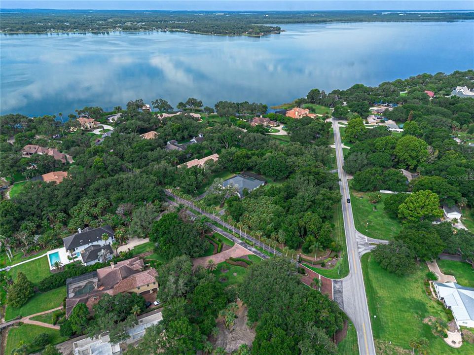 待售: $250,000 (1.04 acres)