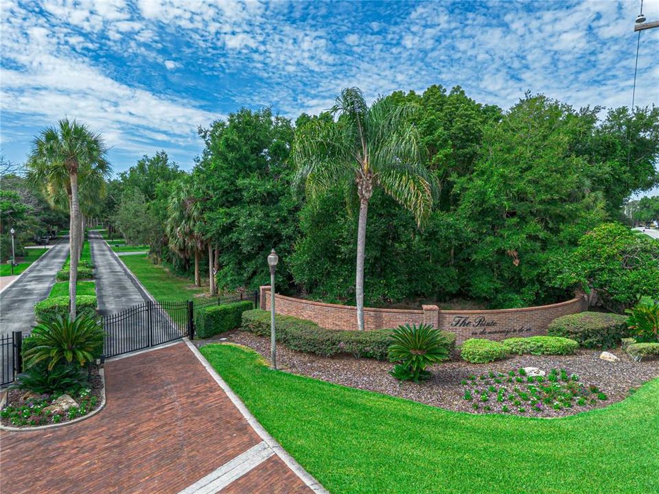 待售: $250,000 (1.04 acres)
