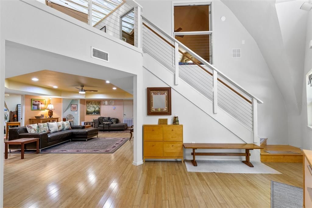 For Sale: $1,300,000 (6 beds, 5 baths, 5195 Square Feet)