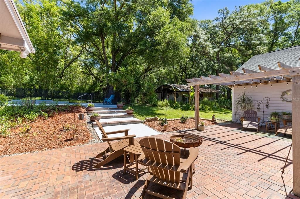 For Sale: $1,300,000 (6 beds, 5 baths, 5195 Square Feet)