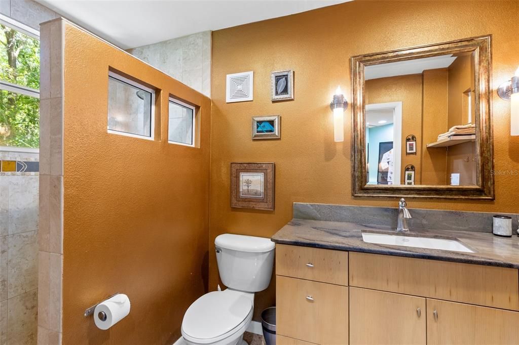 For Sale: $1,300,000 (6 beds, 5 baths, 5195 Square Feet)