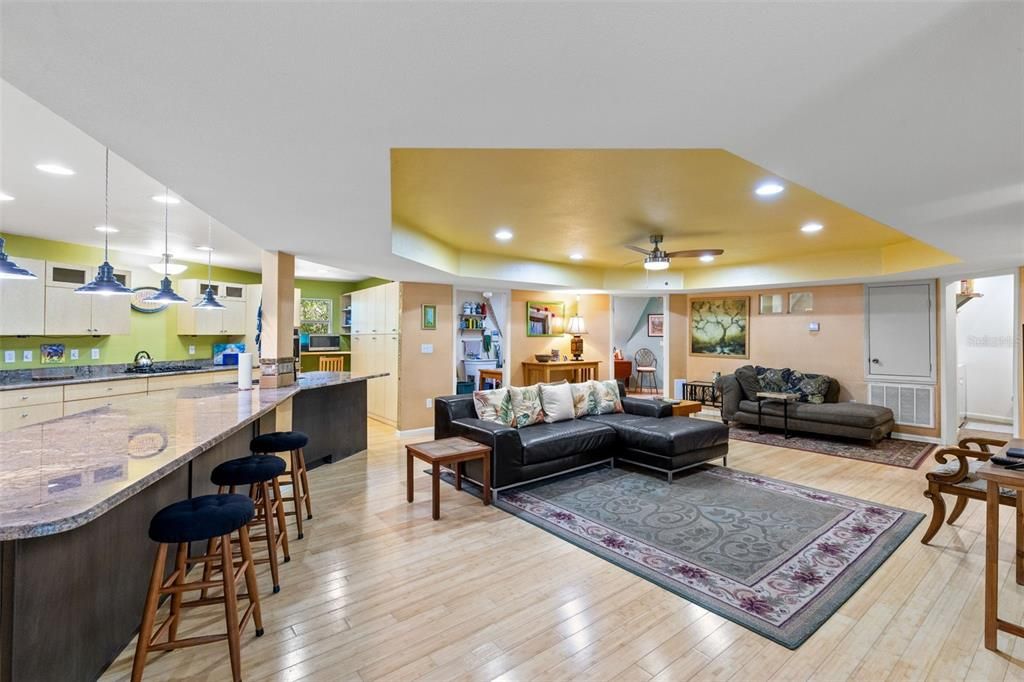 For Sale: $1,300,000 (6 beds, 5 baths, 5195 Square Feet)