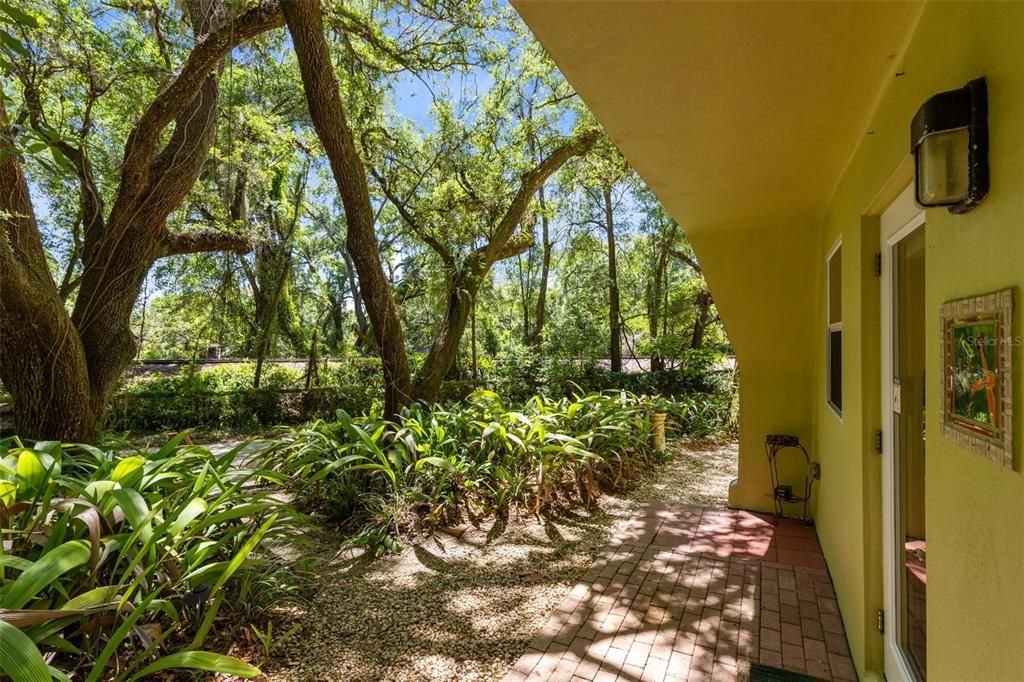 For Sale: $1,300,000 (6 beds, 5 baths, 5195 Square Feet)