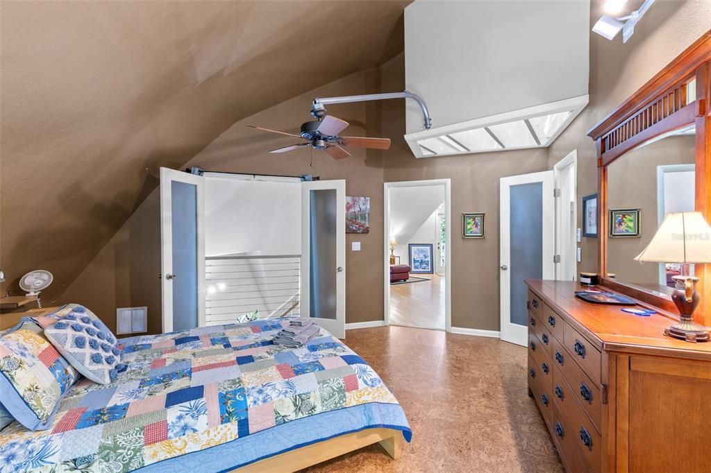 For Sale: $1,300,000 (6 beds, 5 baths, 5195 Square Feet)