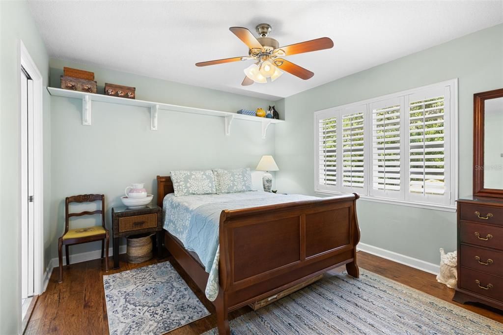 For Sale: $1,300,000 (6 beds, 5 baths, 5195 Square Feet)