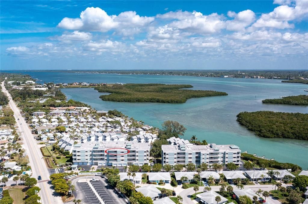 For Sale: $895,000 (2 beds, 2 baths, 1780 Square Feet)