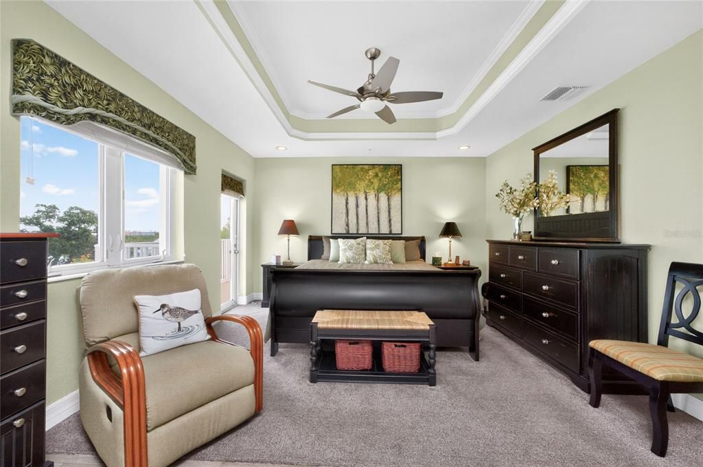 For Sale: $895,000 (2 beds, 2 baths, 1780 Square Feet)