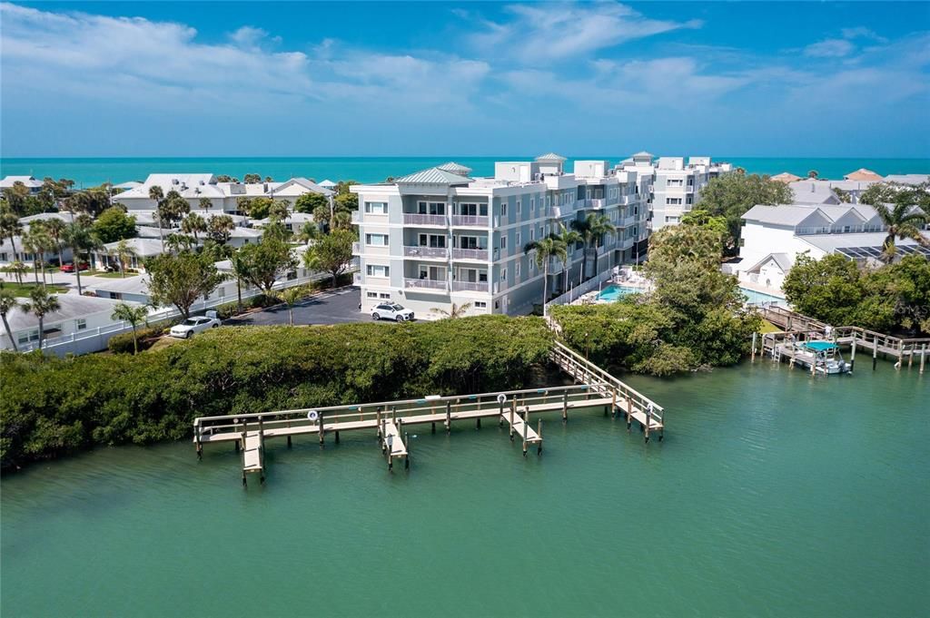 For Sale: $895,000 (2 beds, 2 baths, 1780 Square Feet)
