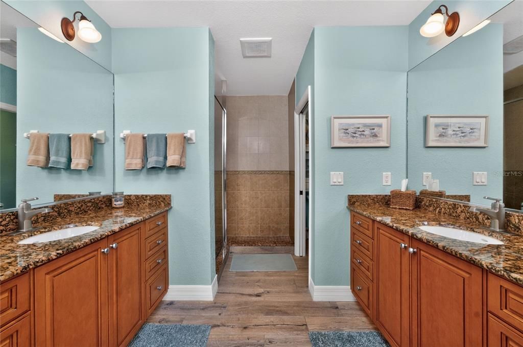 For Sale: $895,000 (2 beds, 2 baths, 1780 Square Feet)