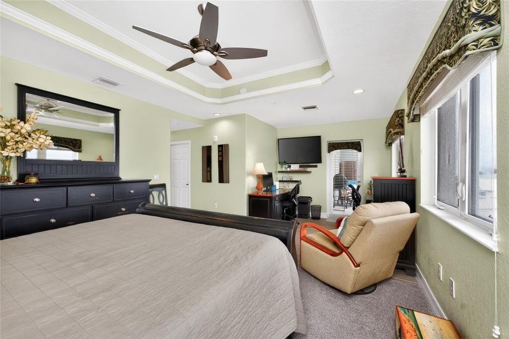 For Sale: $895,000 (2 beds, 2 baths, 1780 Square Feet)