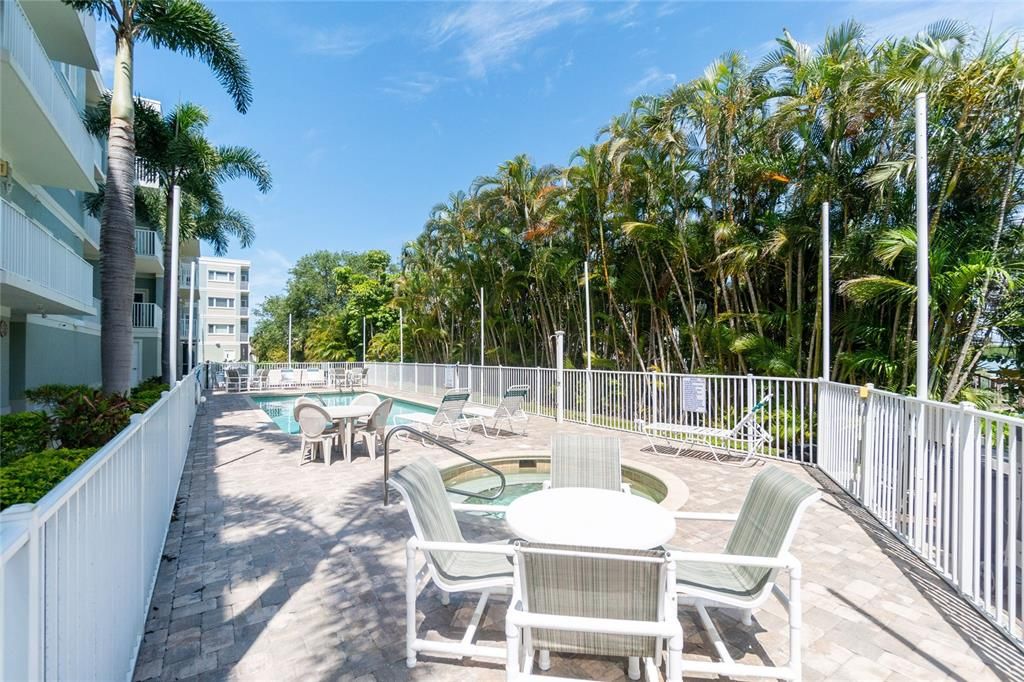 For Sale: $895,000 (2 beds, 2 baths, 1780 Square Feet)