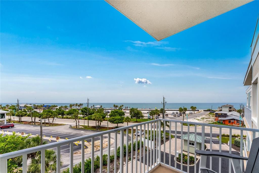For Sale: $895,000 (2 beds, 2 baths, 1780 Square Feet)