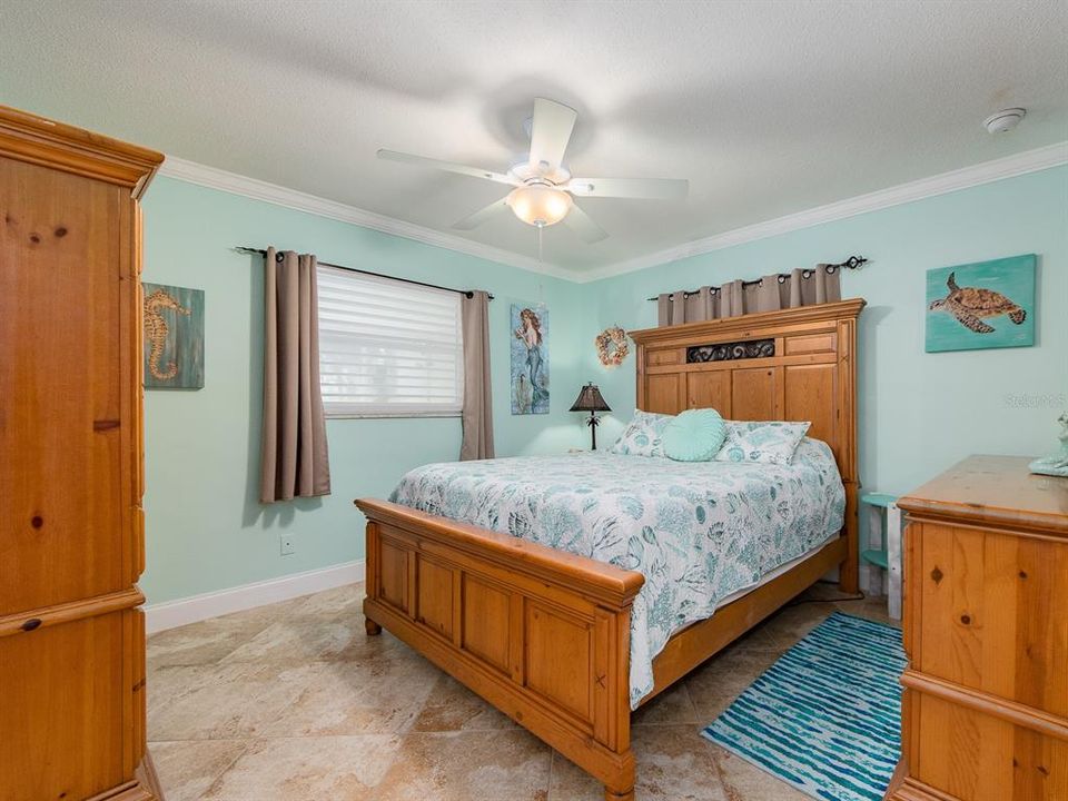 For Sale: $389,000 (2 beds, 2 baths, 1267 Square Feet)