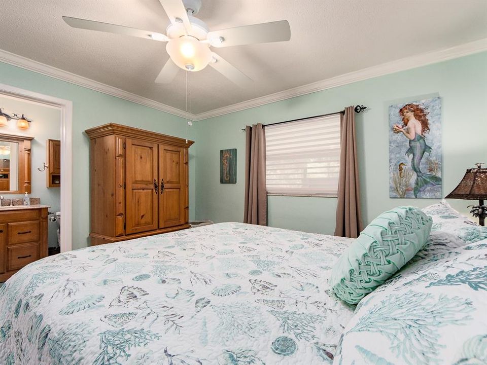For Sale: $389,000 (2 beds, 2 baths, 1267 Square Feet)