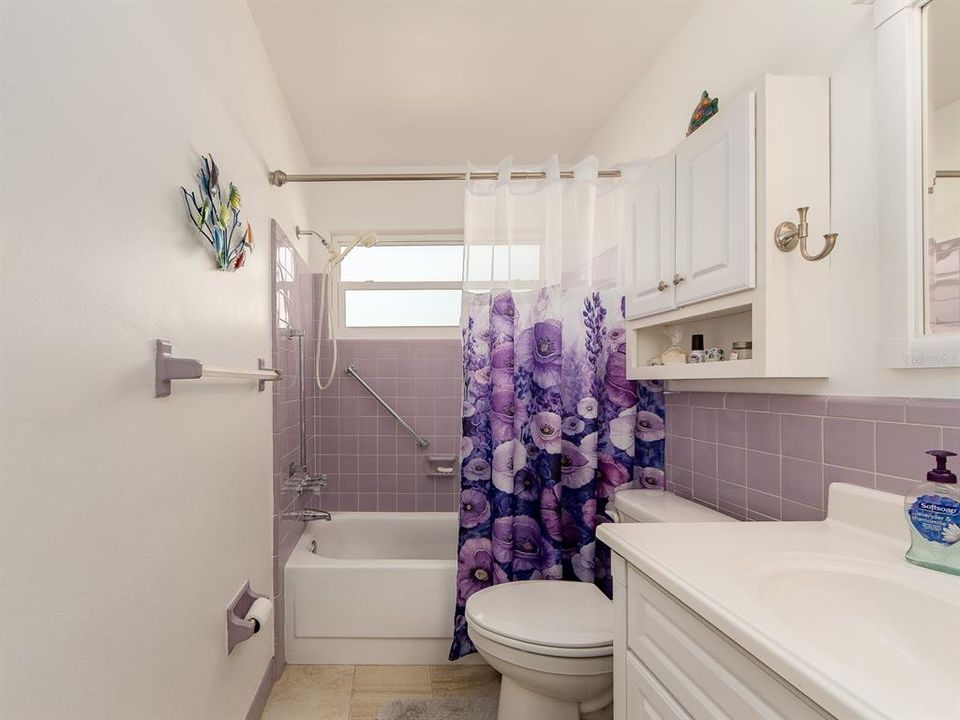 For Sale: $389,000 (2 beds, 2 baths, 1267 Square Feet)