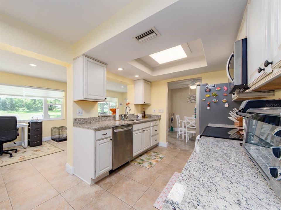 For Sale: $389,000 (2 beds, 2 baths, 1267 Square Feet)