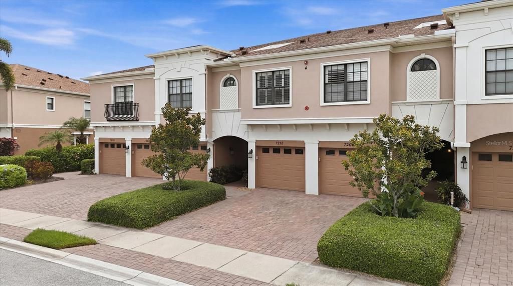 For Sale: $359,900 (3 beds, 2 baths, 1520 Square Feet)