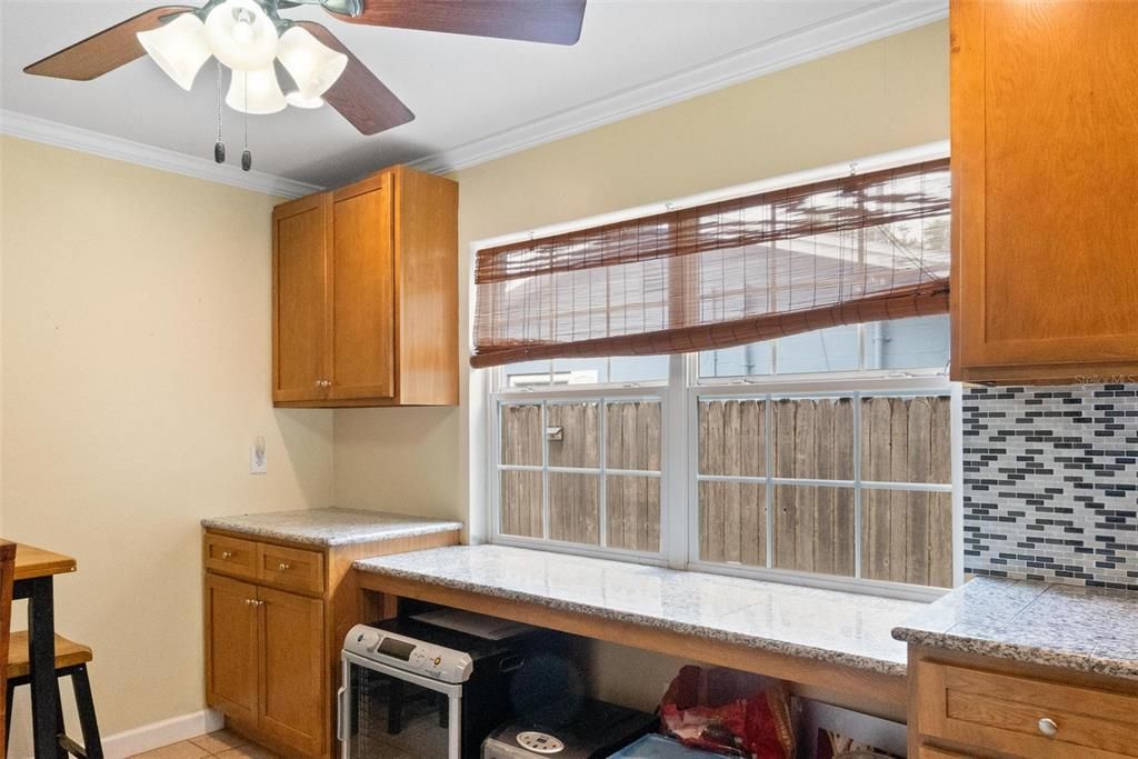 На продажу: $365,000 (3 спален, 1 ванн, 1410 Квадратных фут)