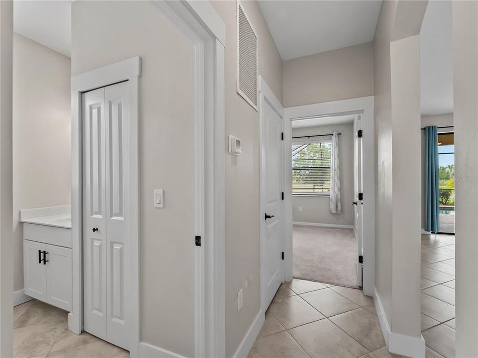 For Sale: $399,999 (4 beds, 3 baths, 2522 Square Feet)