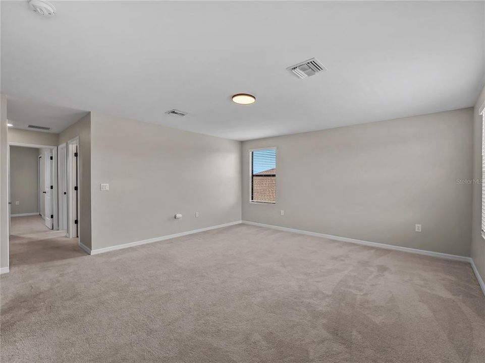For Sale: $399,999 (4 beds, 3 baths, 2522 Square Feet)