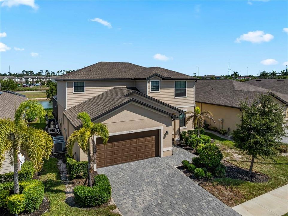 For Sale: $399,999 (4 beds, 3 baths, 2522 Square Feet)