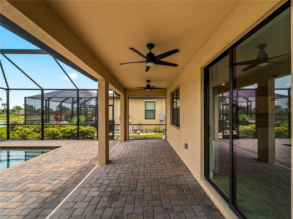 For Sale: $399,999 (4 beds, 3 baths, 2522 Square Feet)