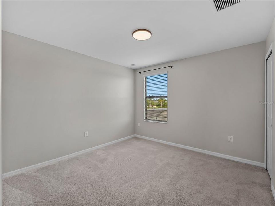 For Sale: $399,999 (4 beds, 3 baths, 2522 Square Feet)