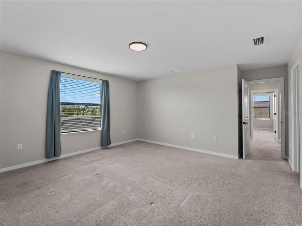 For Sale: $399,999 (4 beds, 3 baths, 2522 Square Feet)