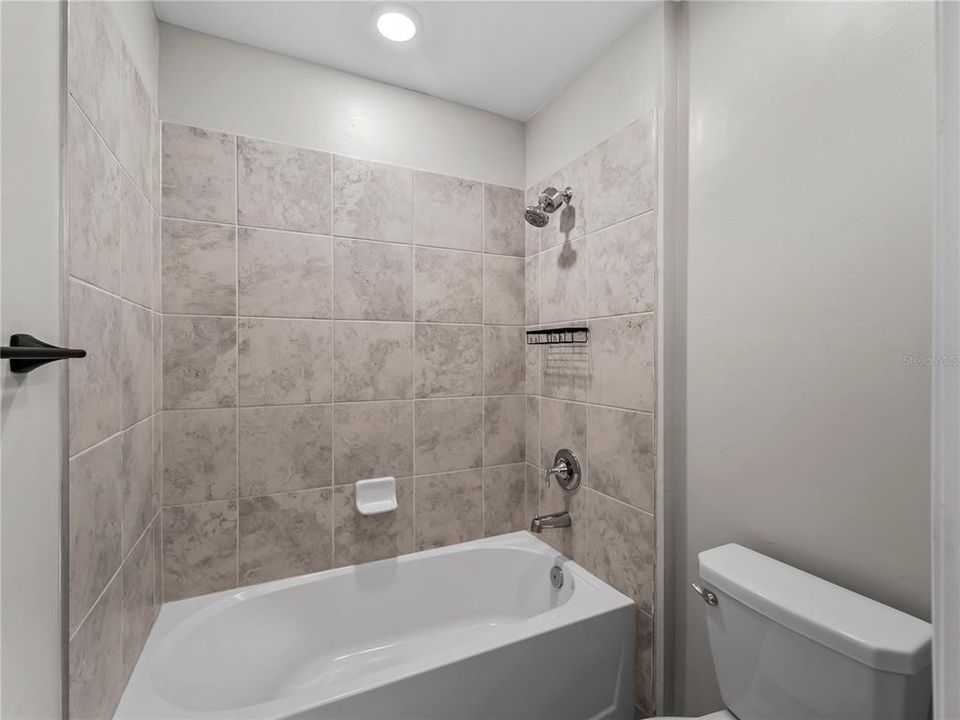 For Sale: $399,999 (4 beds, 3 baths, 2522 Square Feet)